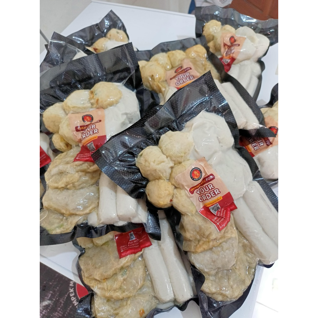 

Paket pempek komplit isi 24