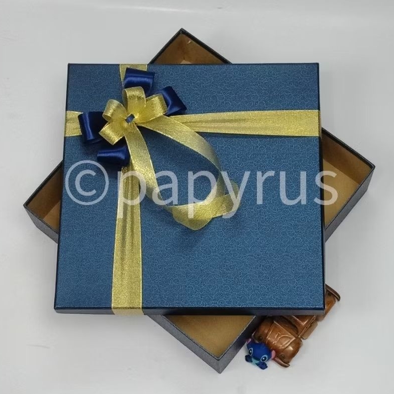 

PAPYRUS 35x35 Tinggi 8cm Kotak Kado Gift Box Hadiah V3