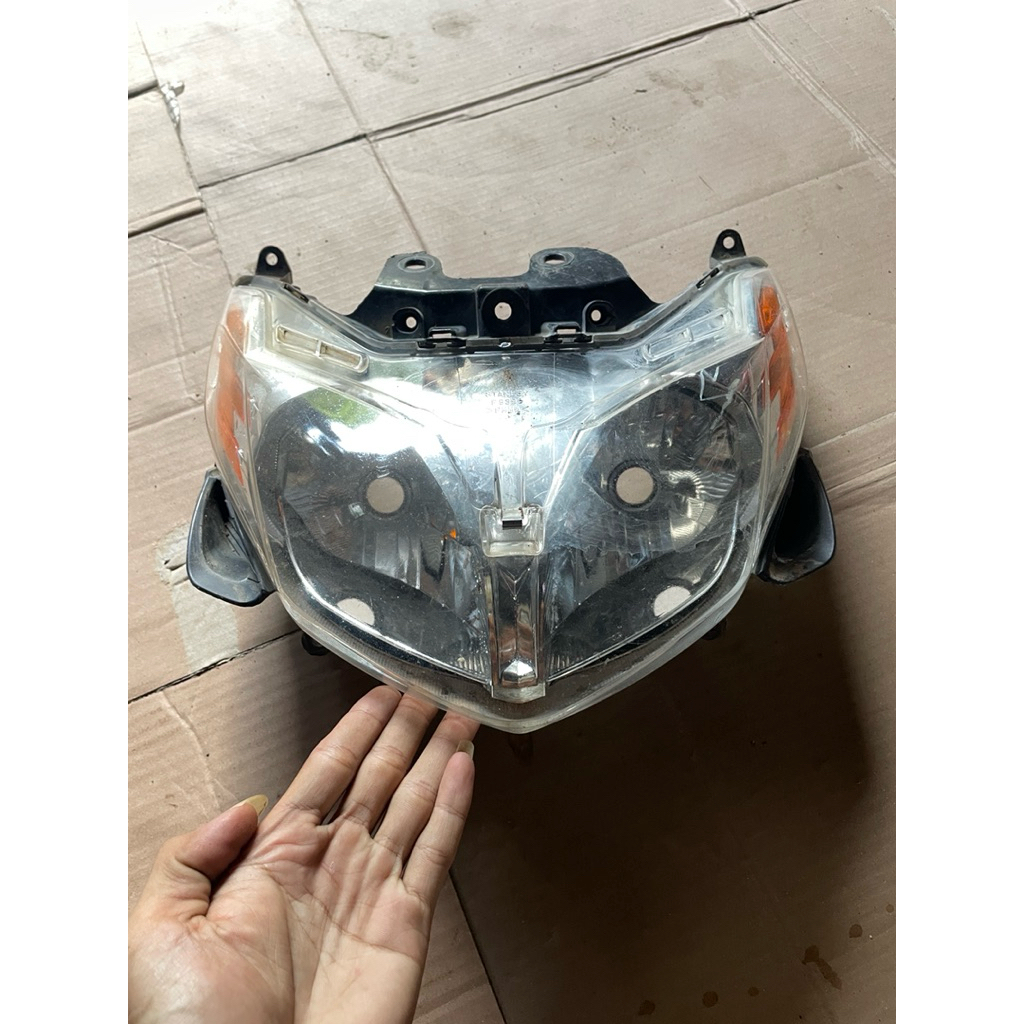 reflektor depan xeon karbu second original
