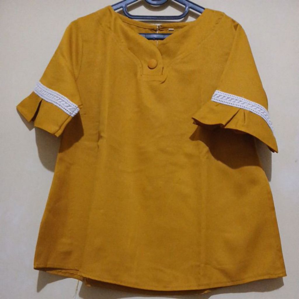 Prelove Blouse lengan ruffle ukuran L
