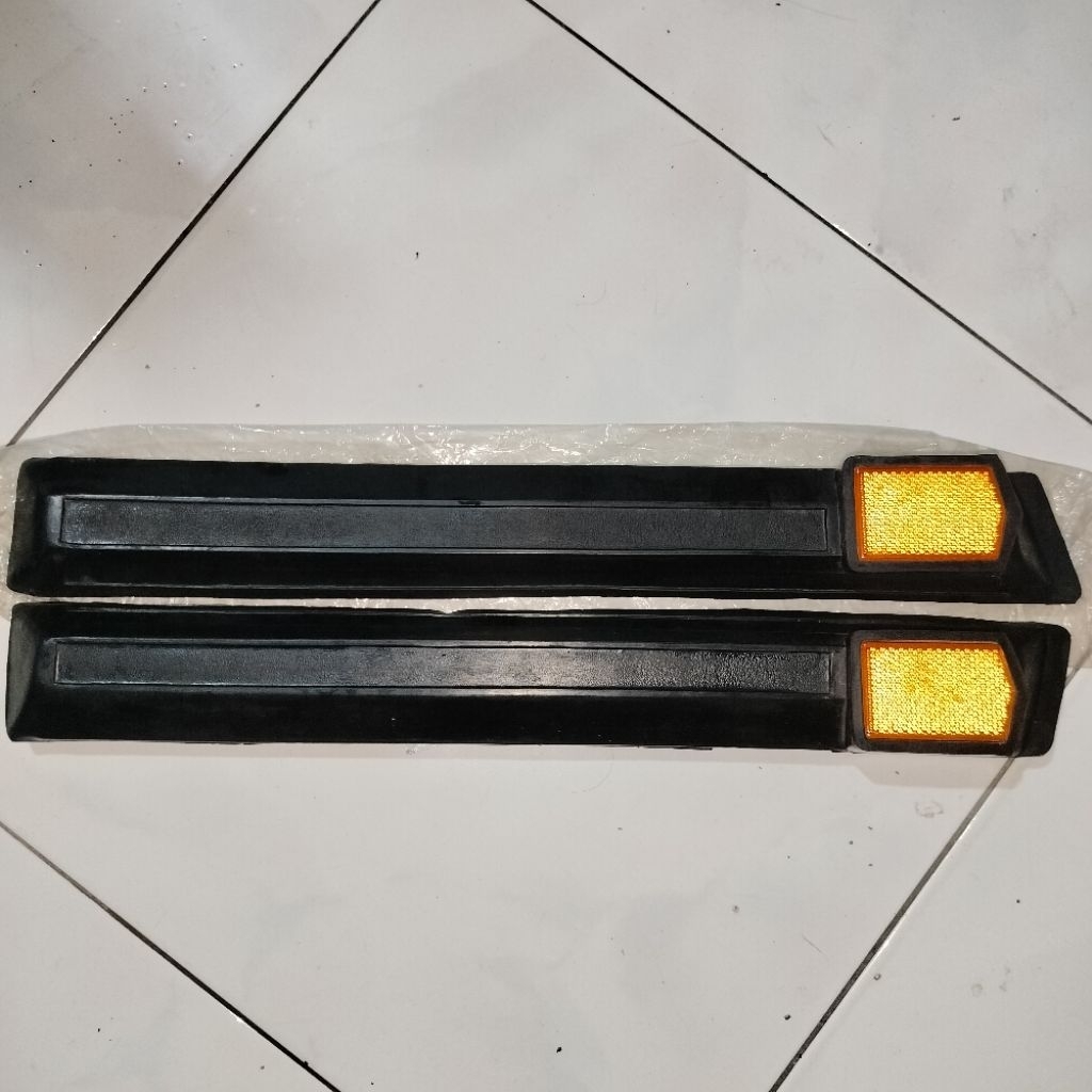 TRIM TEPONG VESPA SPARTAN PX200 ORIGINAL NOS ASLI