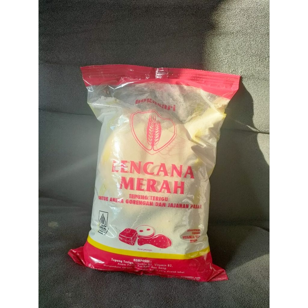 

TEPUNG TERIGU LENCANA MERAH 1 KG BOGASARI