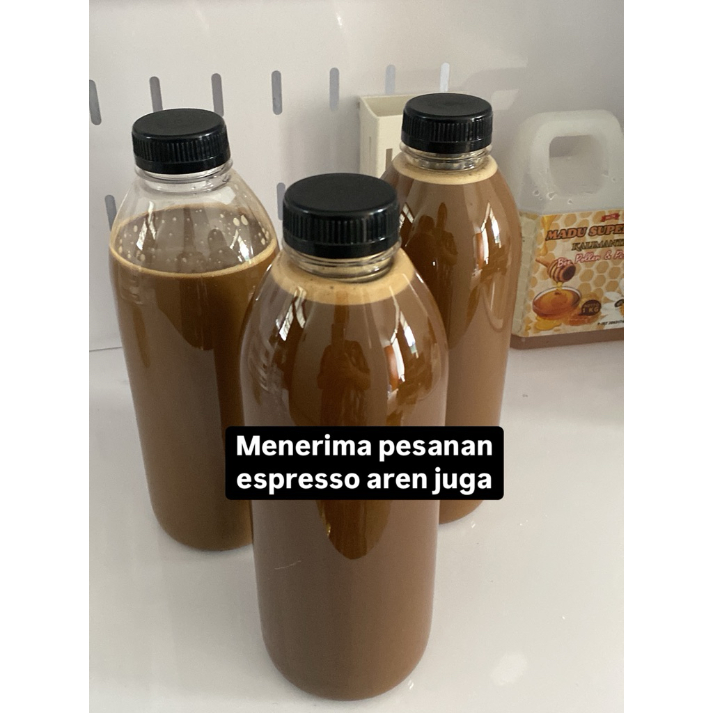 

16 kopi esspresso + aren (tinggal tambah susu di gelas) foto itu 600ml yg dikirim 900ml lebih penuh