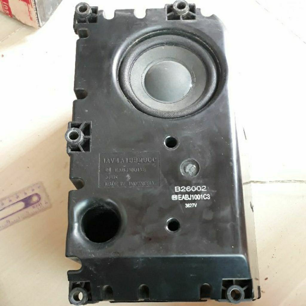 Speaker box 4 inchi t,27 cm L,14 cm HIDUP