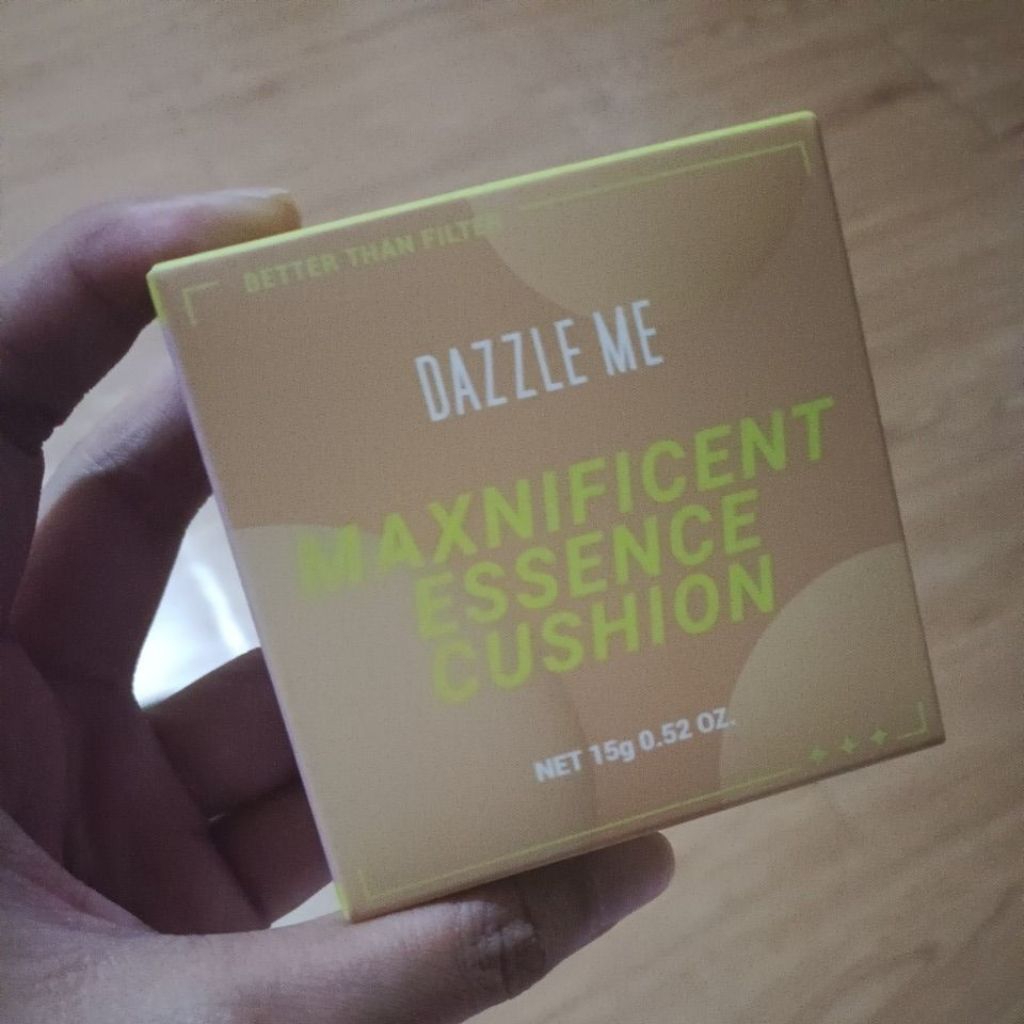 Dazzle me cushion N03