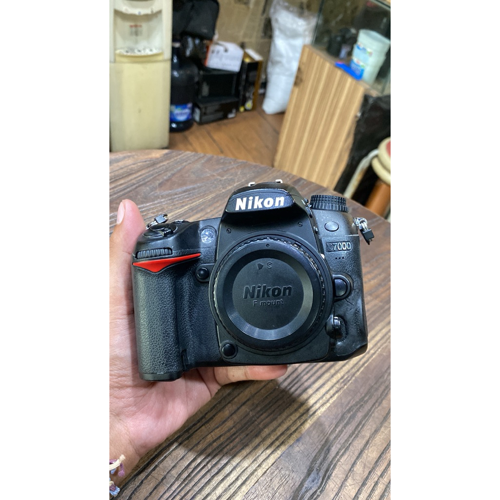 Nikon d7000 body only