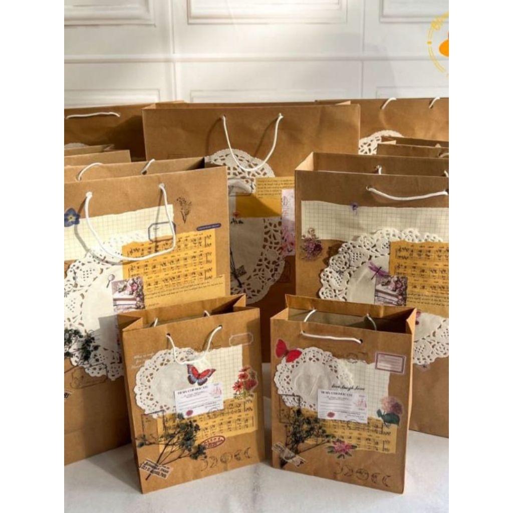 

PAPER BAG DEKORASI/PAPERBAG VINTAGE/PAPERBAG AESTHETIC/PAPERBAG MURAH/PAPERBAG UNIK