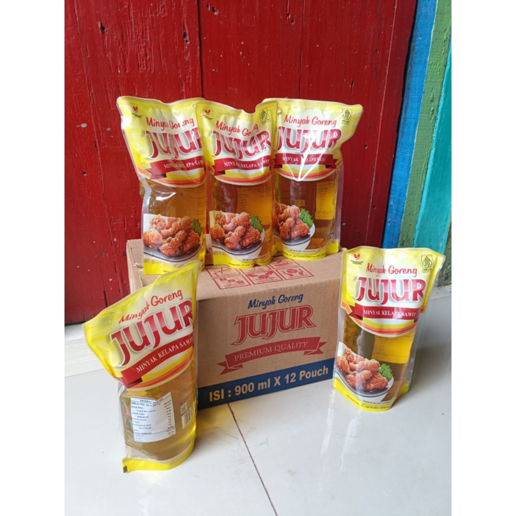 

Minyak Jujur 1 karton isi 12pcs ukuran 900ml