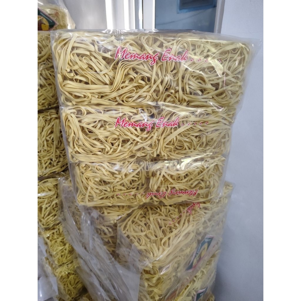 

Mie Kuda Menjangan Kiloan Lebar isi 3 bungkus (KL 3L)