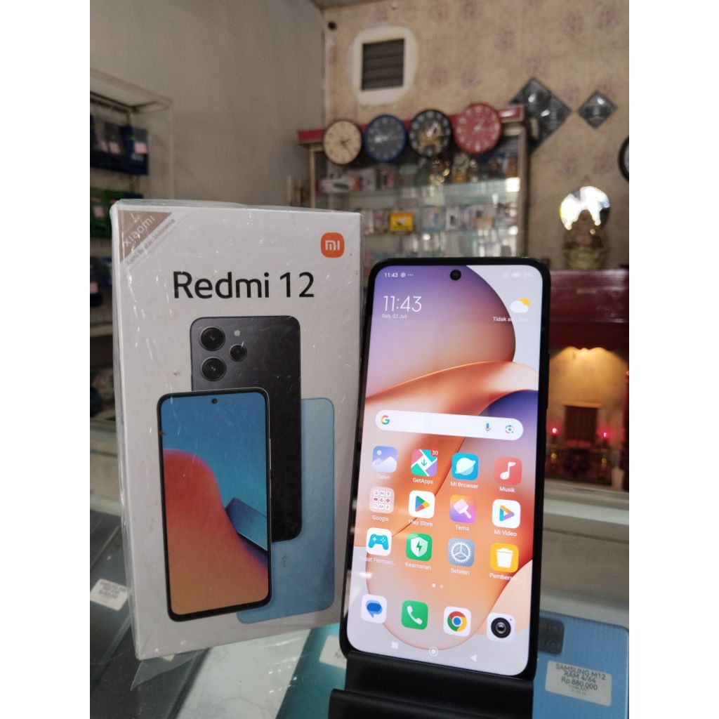 HP SECOND XIAOMI REDMI 12 RAM 8+4/128 KOTAK