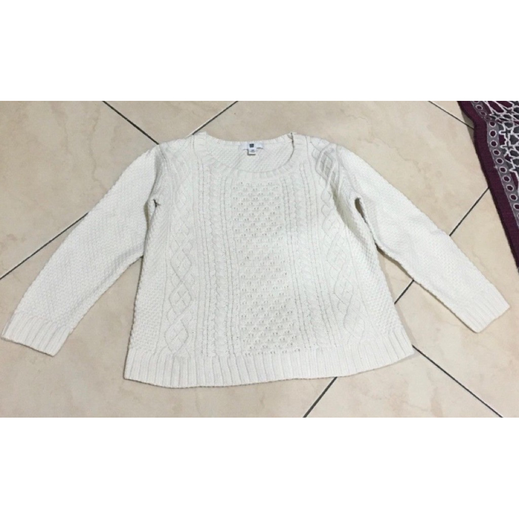 [Preloved] Uniqlo Kids Sweater Kepang