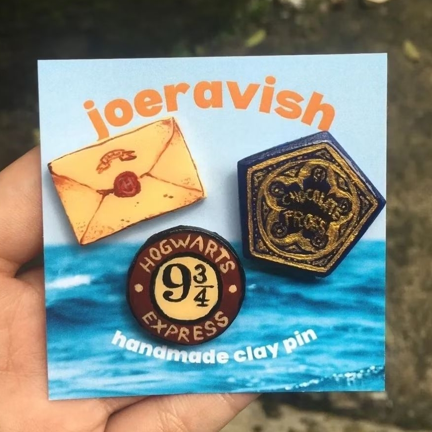Clay Pin Harry Potter set lucu handmade / Pin Tas / Aksesoris Tas Tema Harry Potter  Hogwarts Expres