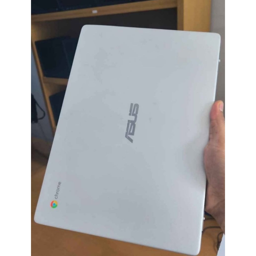 Laptop Asus Chromebook C423N
