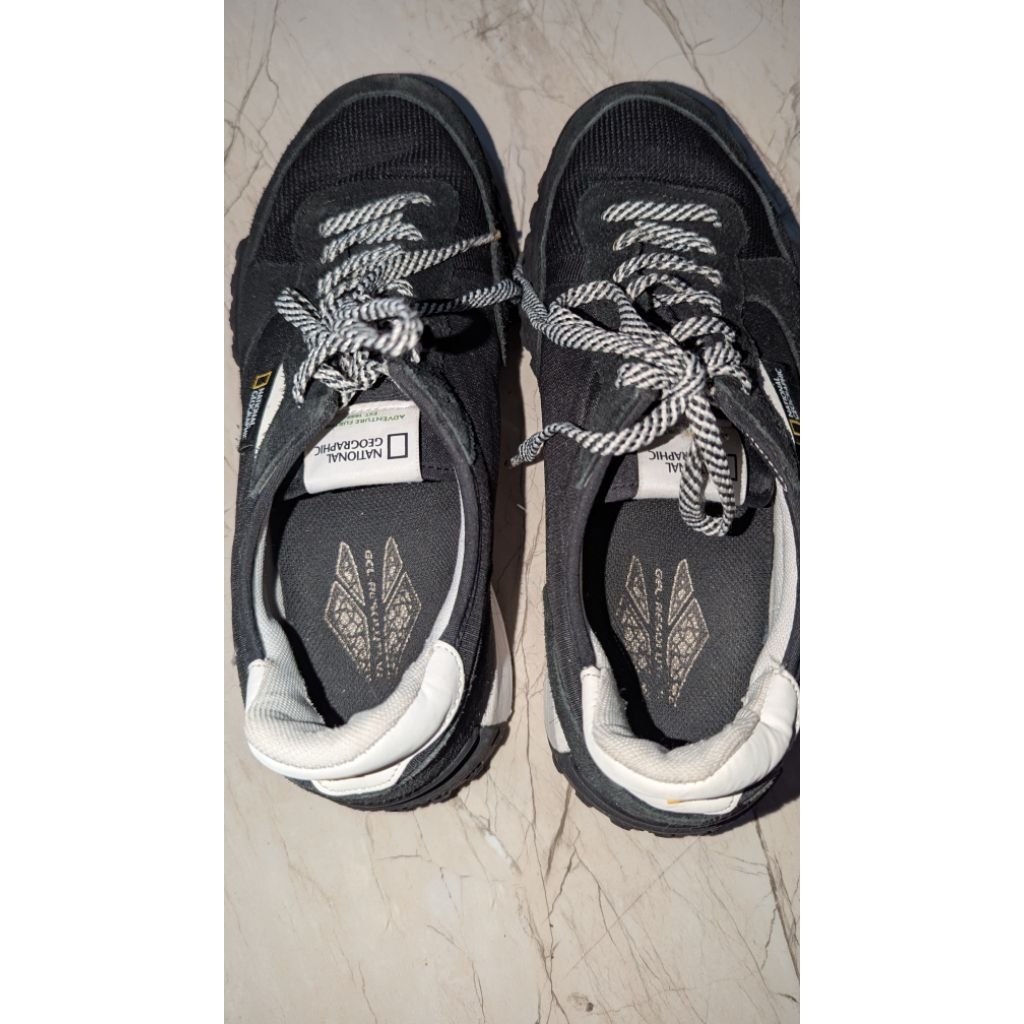 Sepatu NatGeo Second/Bekas