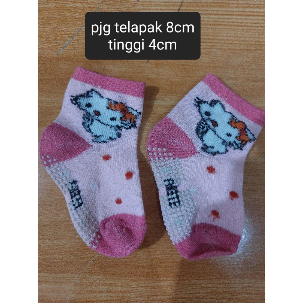 kaos kaki bayi anak perempuan cewek preloved secondhand seken bekas