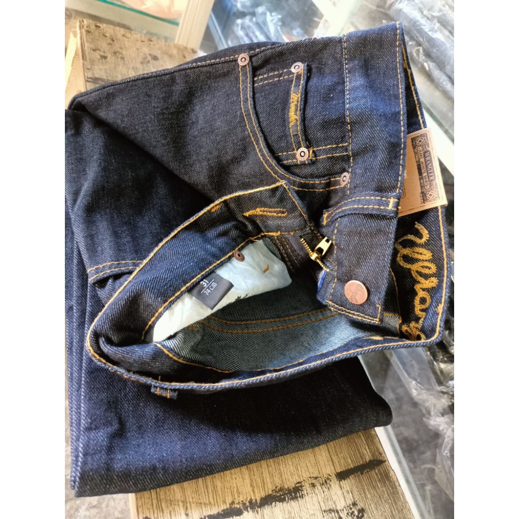 celana panjang pria Wrangler