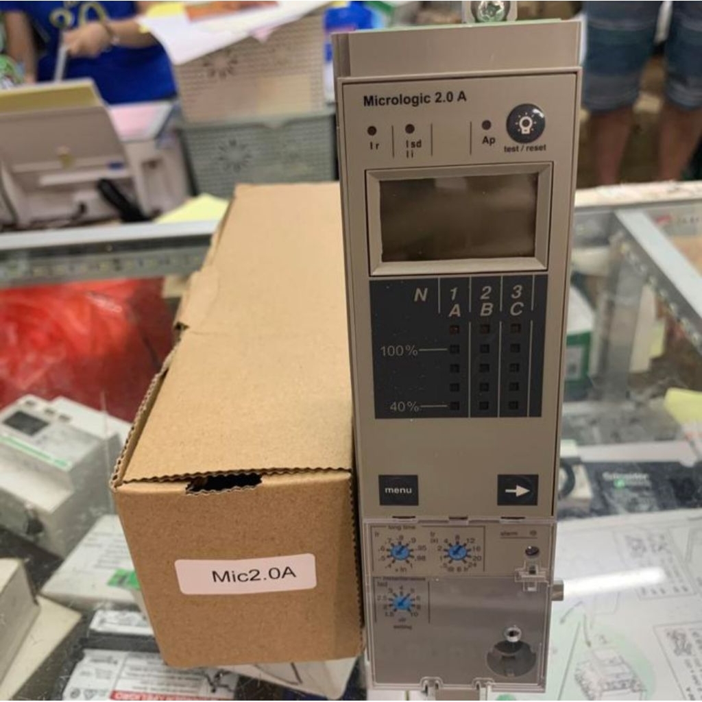 micrologic 2.0 a trip unit Schneider