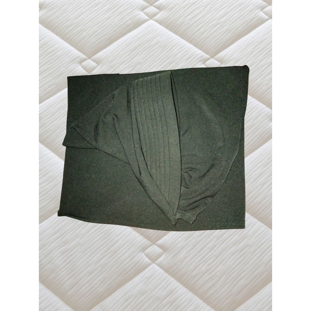 PRELOVED HIJAB SPORT PENDEK