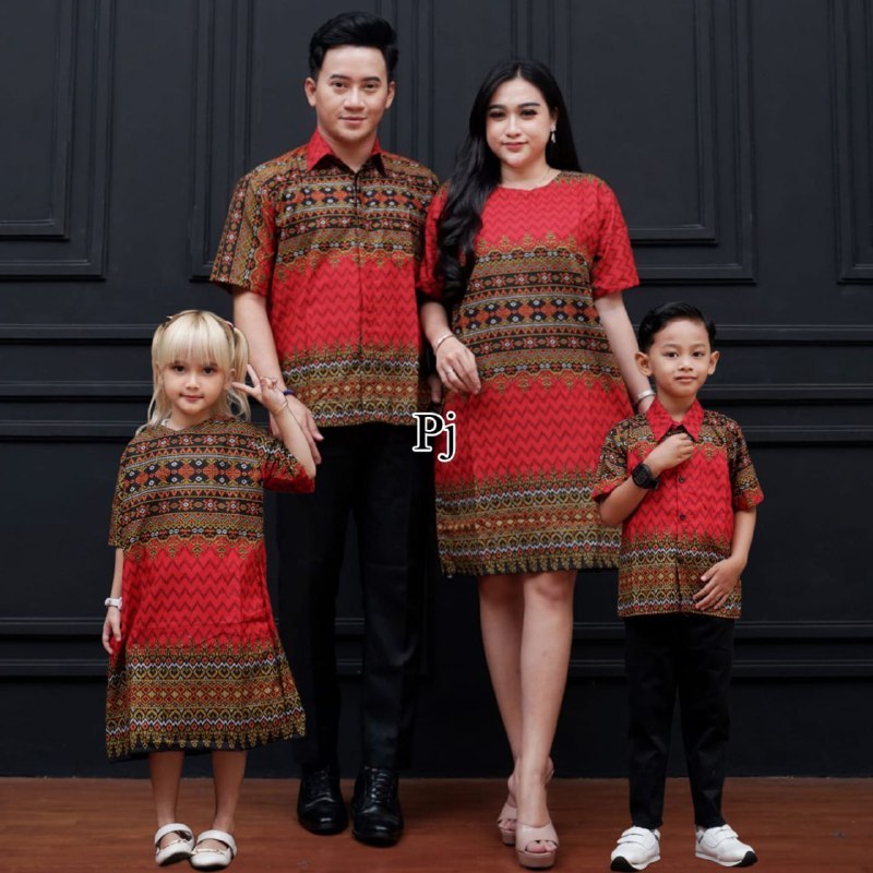 Couple Keluarga Terbaru Motif Songket Baju Natal Keluarga