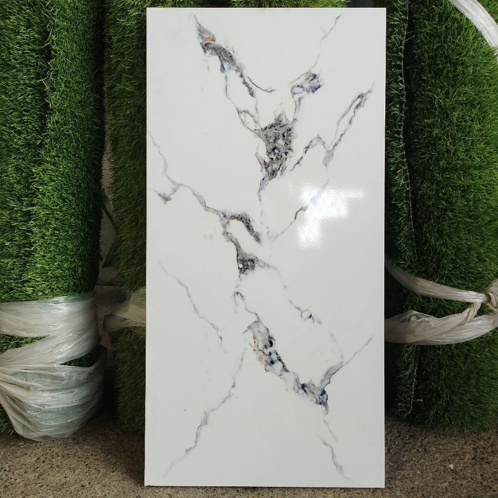 KERAMIK DINDING 30X60 GLOSSY PUTIH CARARA ABU CUTTING