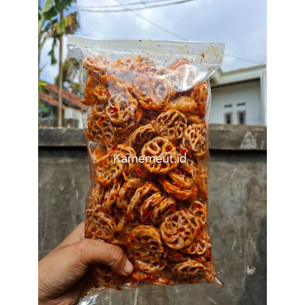 

SEBLAK RAFAEL/KERUPUK MAWAR PEDAS DAUN JERUK 500 GRAM
