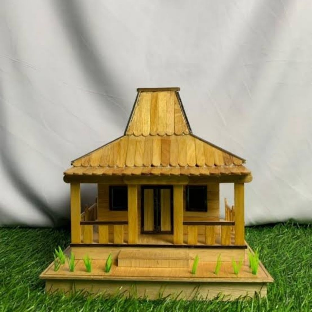 miniatur rumah adat joglo