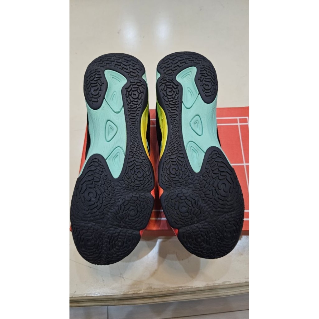 sepatu lining ranger lite se II & sepatu victor P9200TD