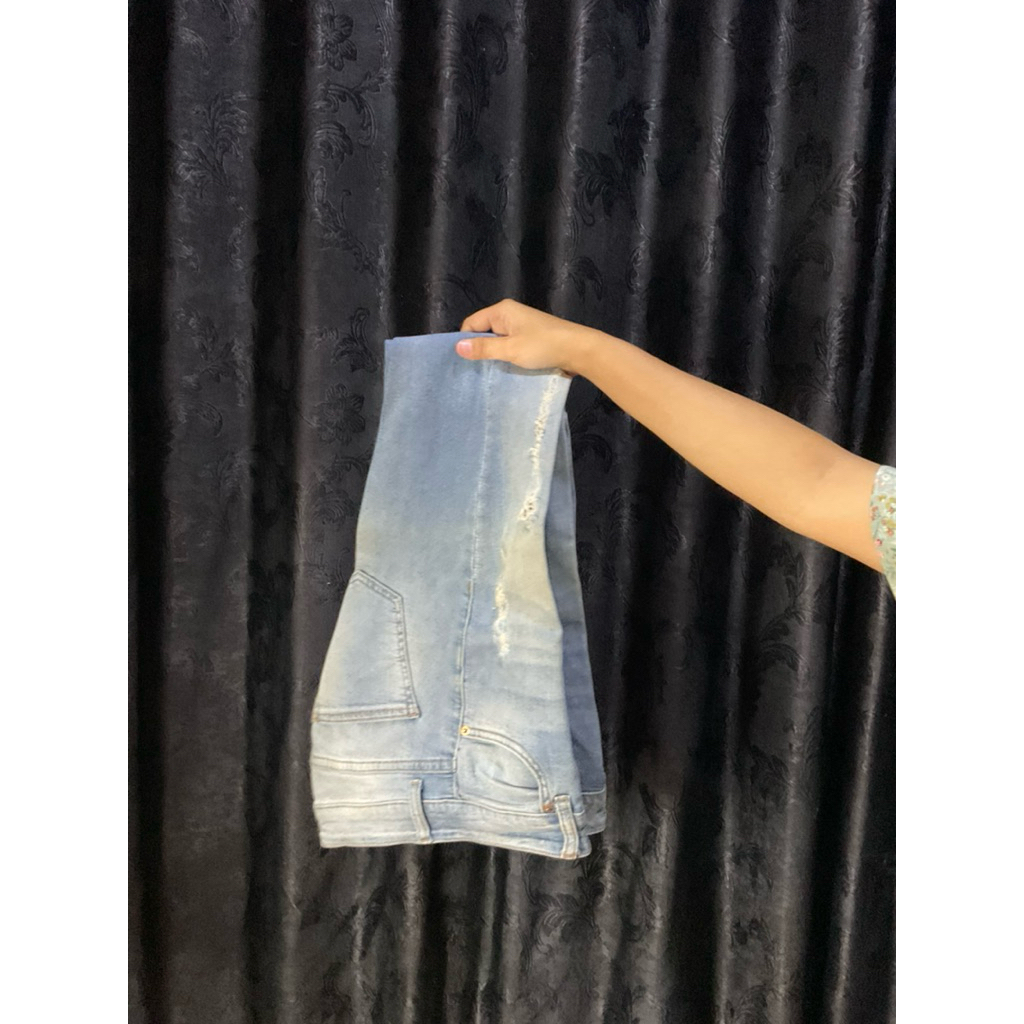 PRELOVED SKINNY JEANS STRADIVARIUS WANITA