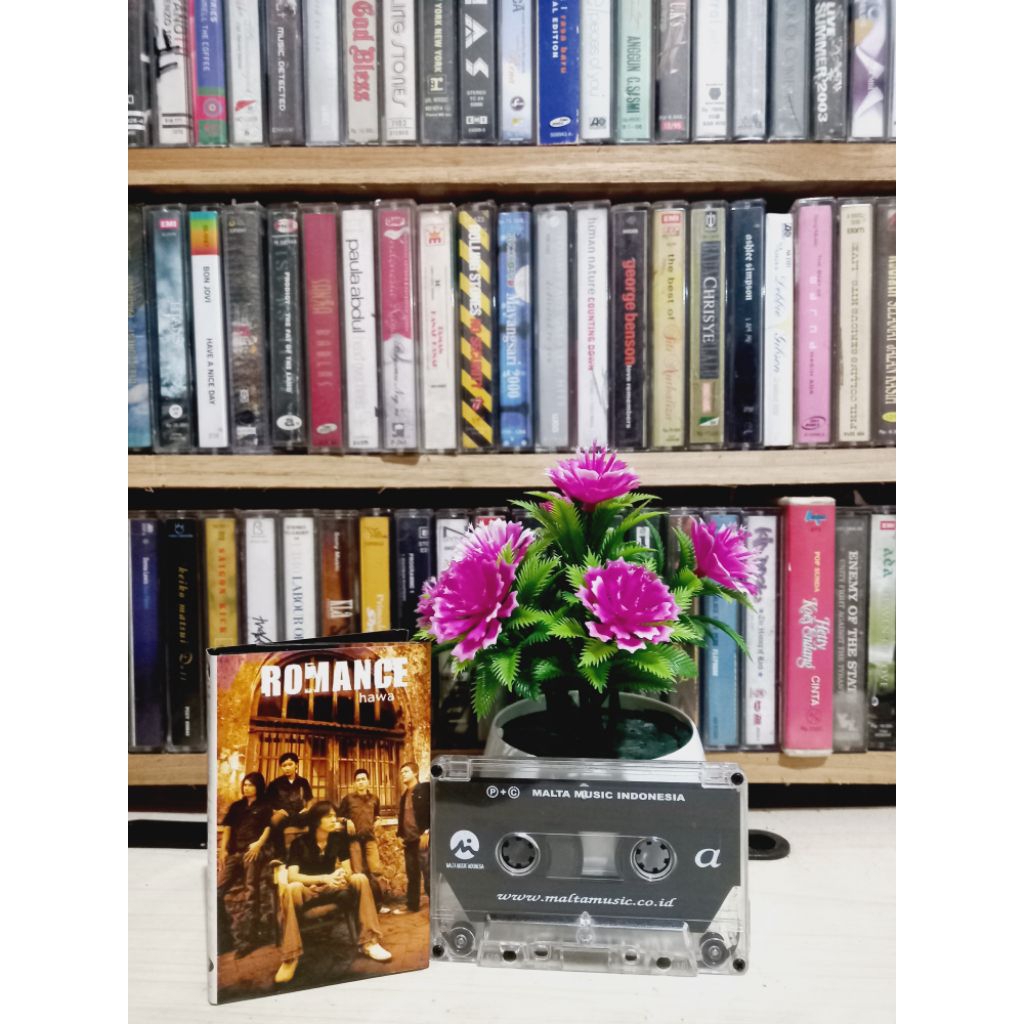 KASET ROMANCE HAWA