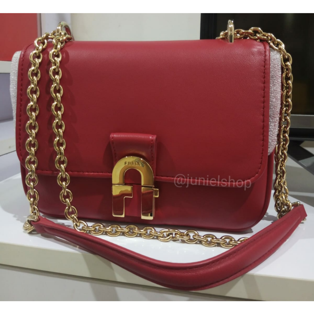 TAS FURLA COSY SHOULDER BAG PRELOVED LOKASI CILEDUG - TANGERANG ) BOLEH LANGSUNG CEK KE TOKO