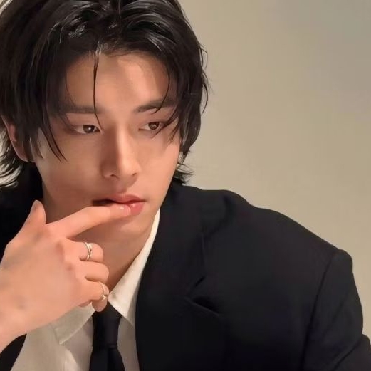 

✧⁠◝ extra packing ◜⁠✧