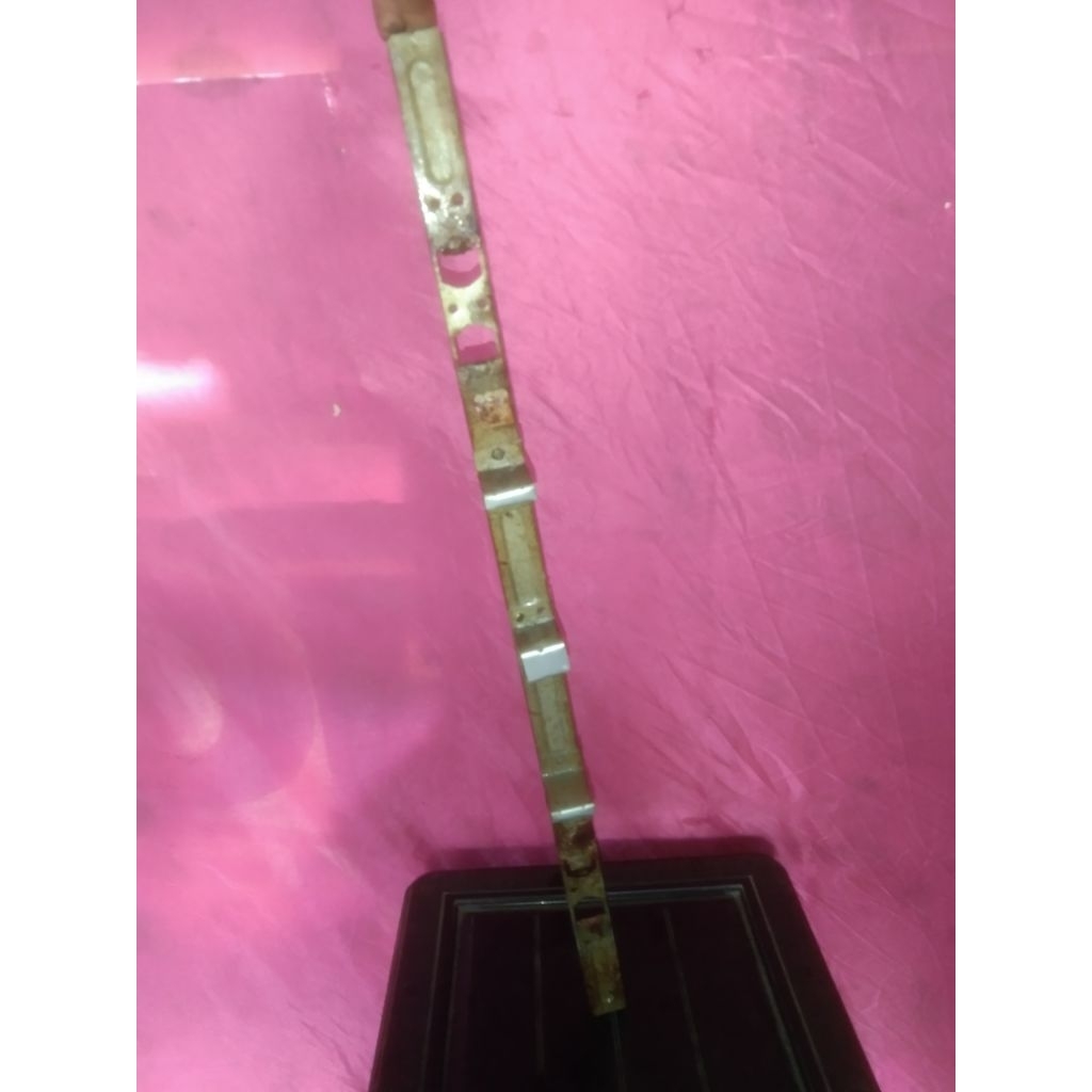 palang  tengah  untuk  kompor  rinai  2  tungku  seken