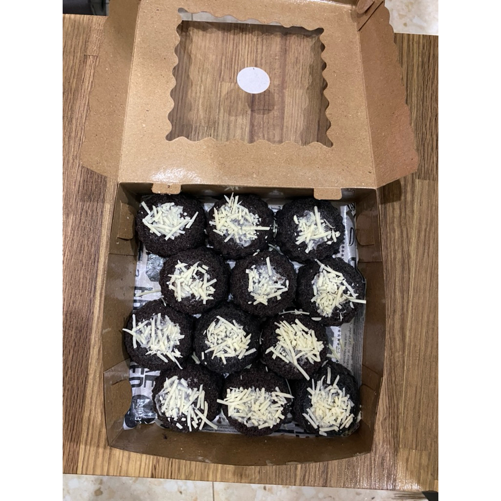 

Bolu ketan hitam isi keju lumer mini (isian keju normal)