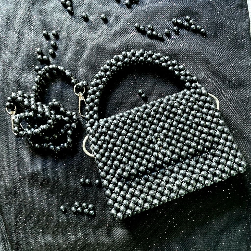 Tas Manik-manik Simpel Mewah