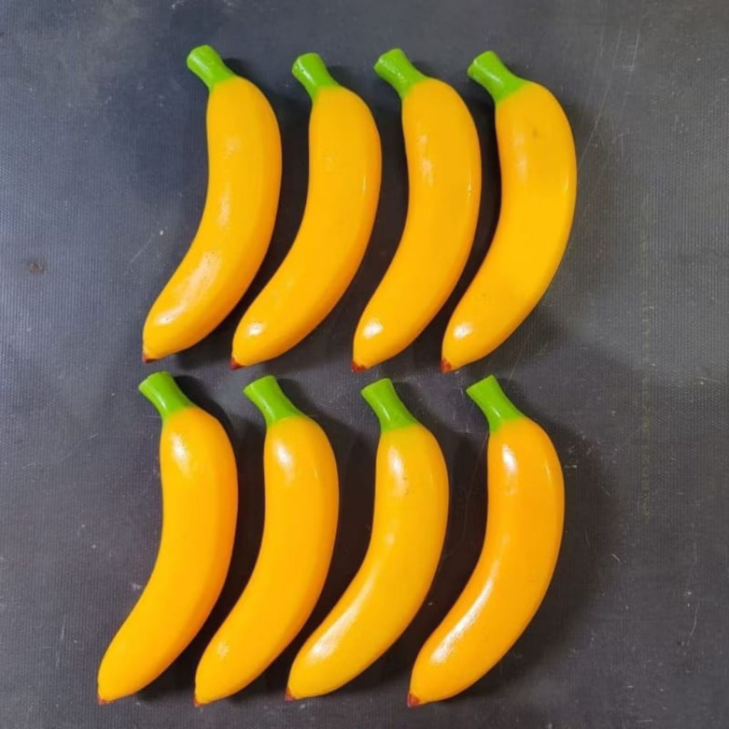 

Replika buah pisang satu sisir dan 1pcs cocok untuk mainan anak-anak eduktif / etalase toko / dummy / display / artificial / imitasi / hiasan rumah / pajangan / dekorasi