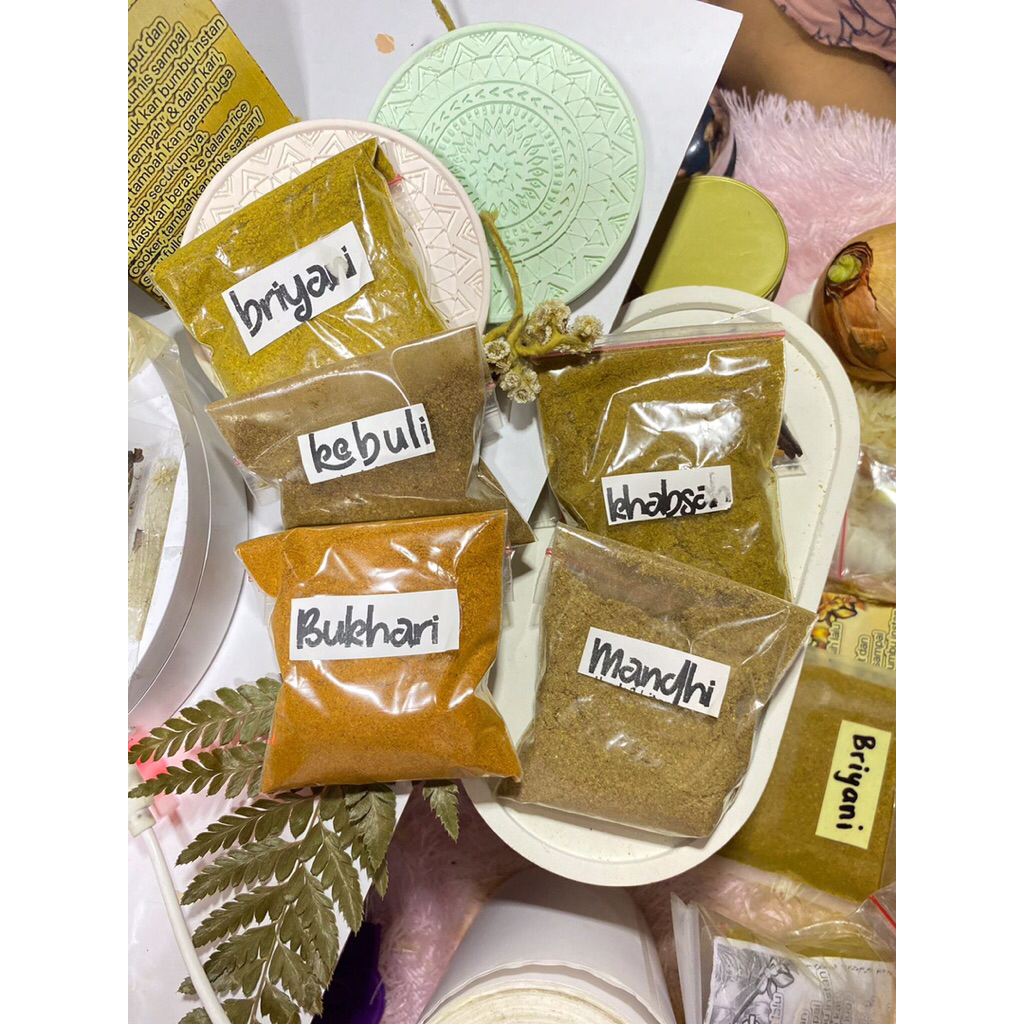 

Bumbu 35 gr utk masak 2 liter beras nasi kebuli/briyani dll