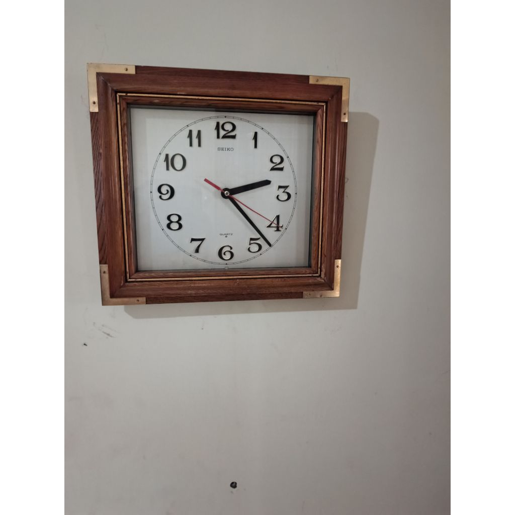 jam dinding seiko kayu antiq mulus