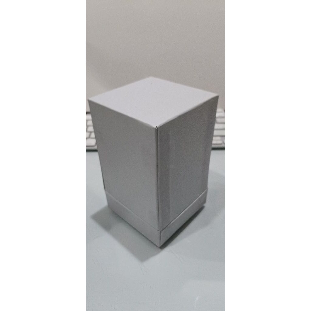 

Kotak Hardboard Kosmetik/Parfum/Skincare