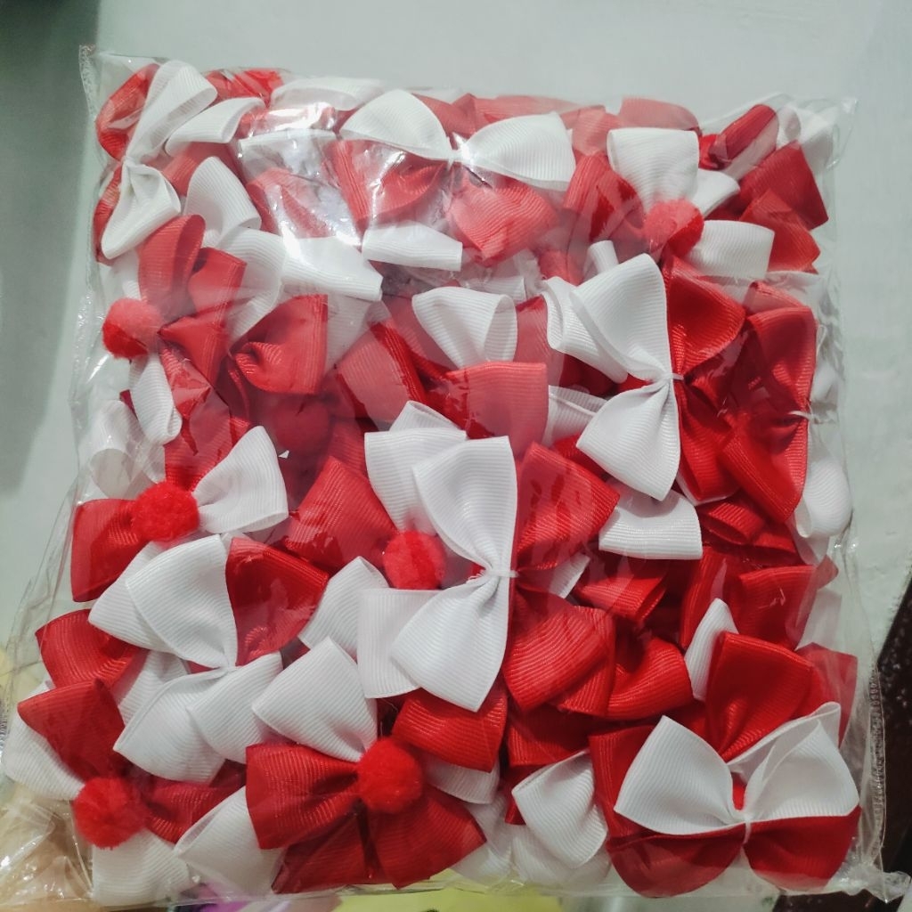 

GROSIR 72pcs PITA MERAH PUTIH POMPOM NO JEPIT