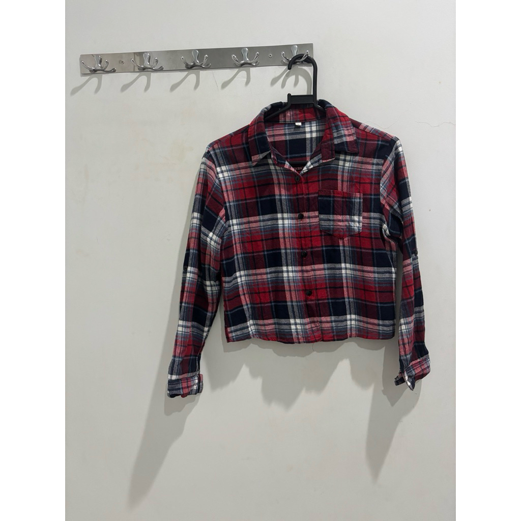 kemeja kotak-kotak crop top wanita