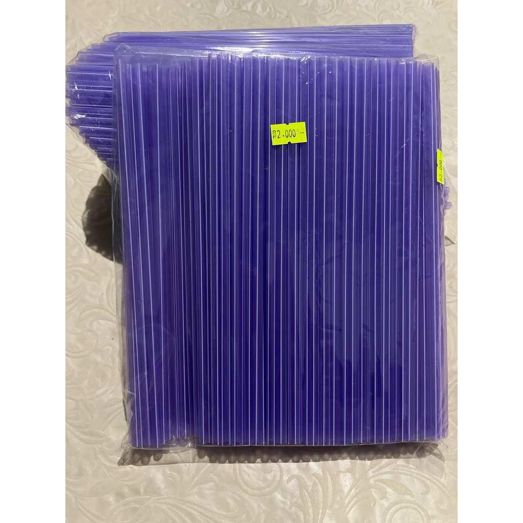 sedotan plastik ungu