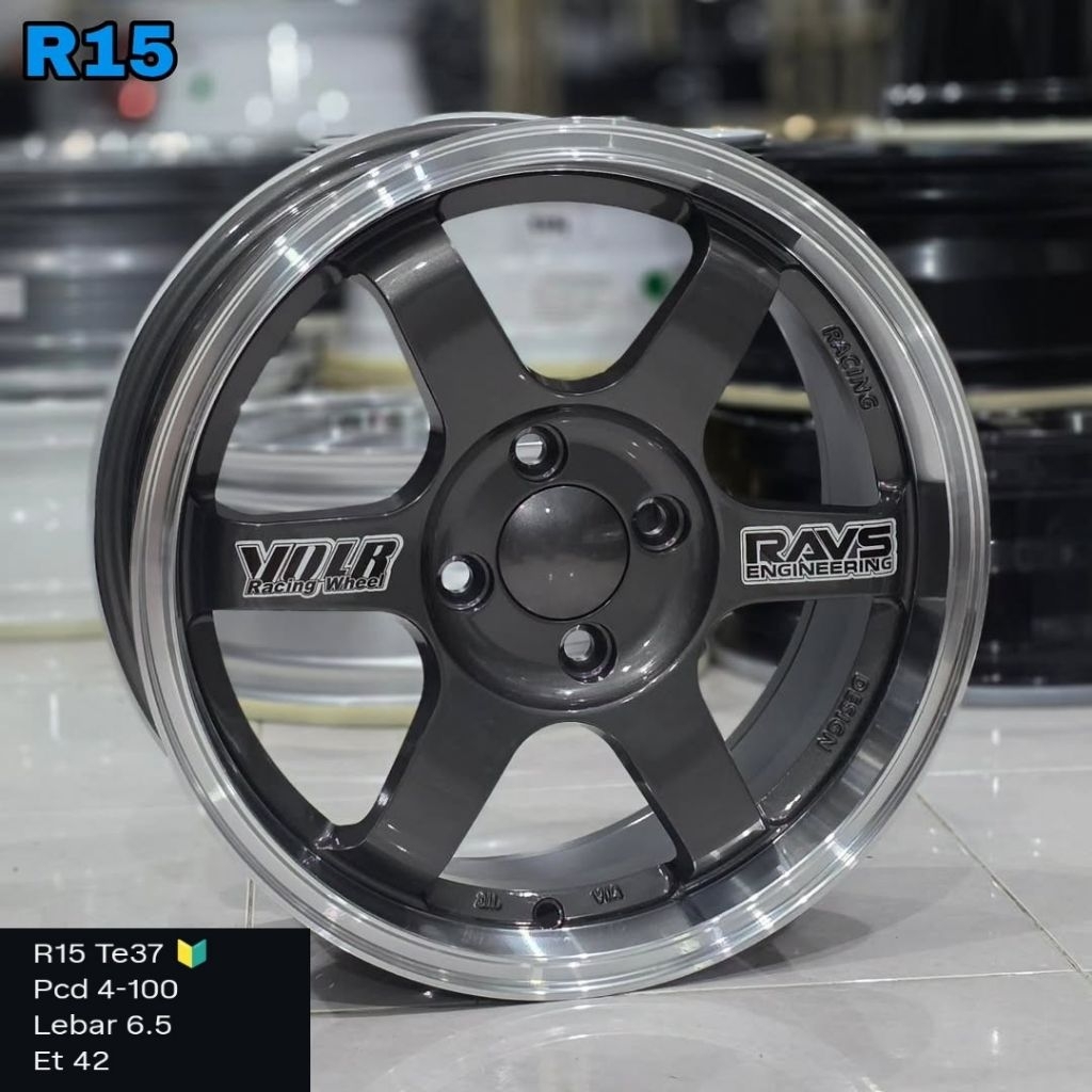velg racing rays te37 ring 15 lebar 6,5 et42 untuk brio agya calya mobilio freed city jazz yaris