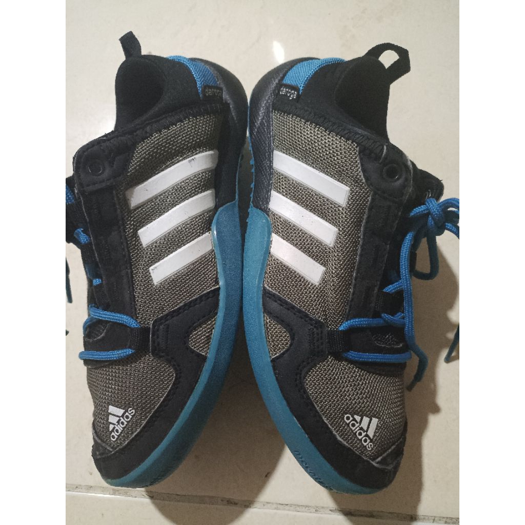 Sepatu second adidas daroga pria wanita size 37