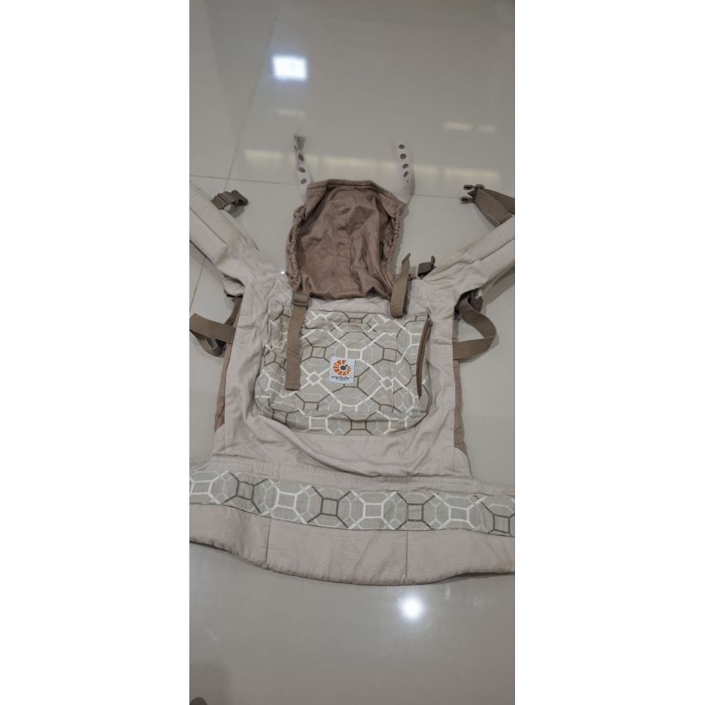 Gendongan Bayi Second Preloved  Ergobaby