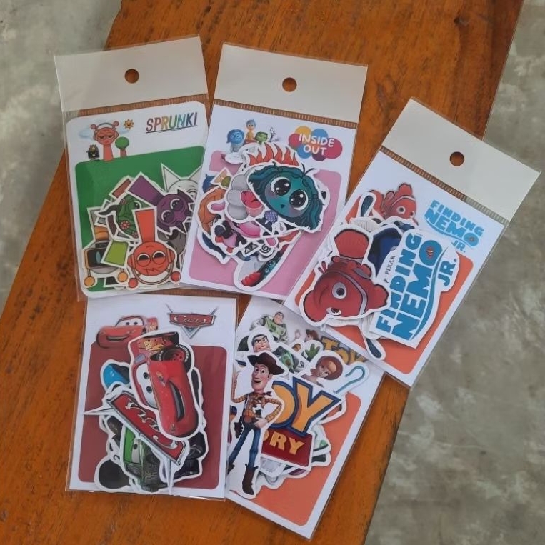 

STIKER KARAKTER KARTUN
