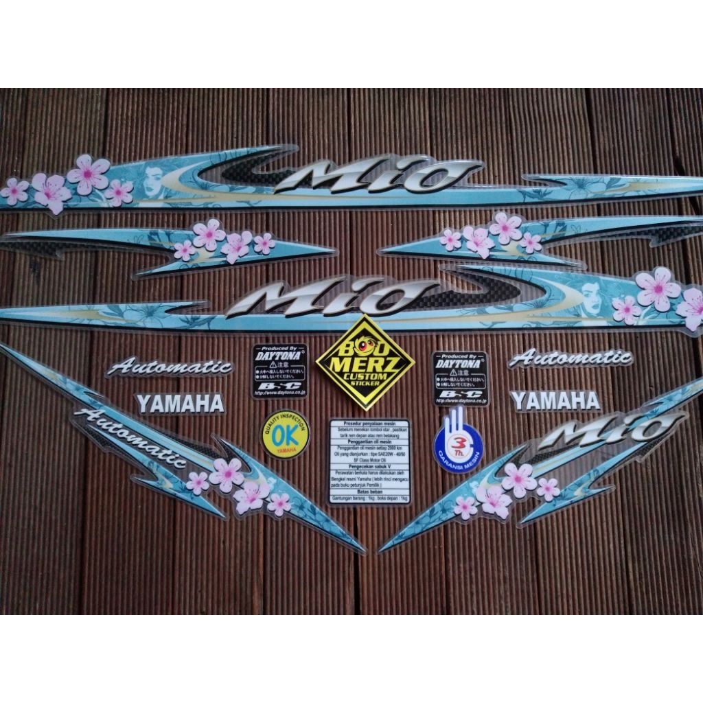 striping mio custom warna ala helm arai bahan transparan superglossy