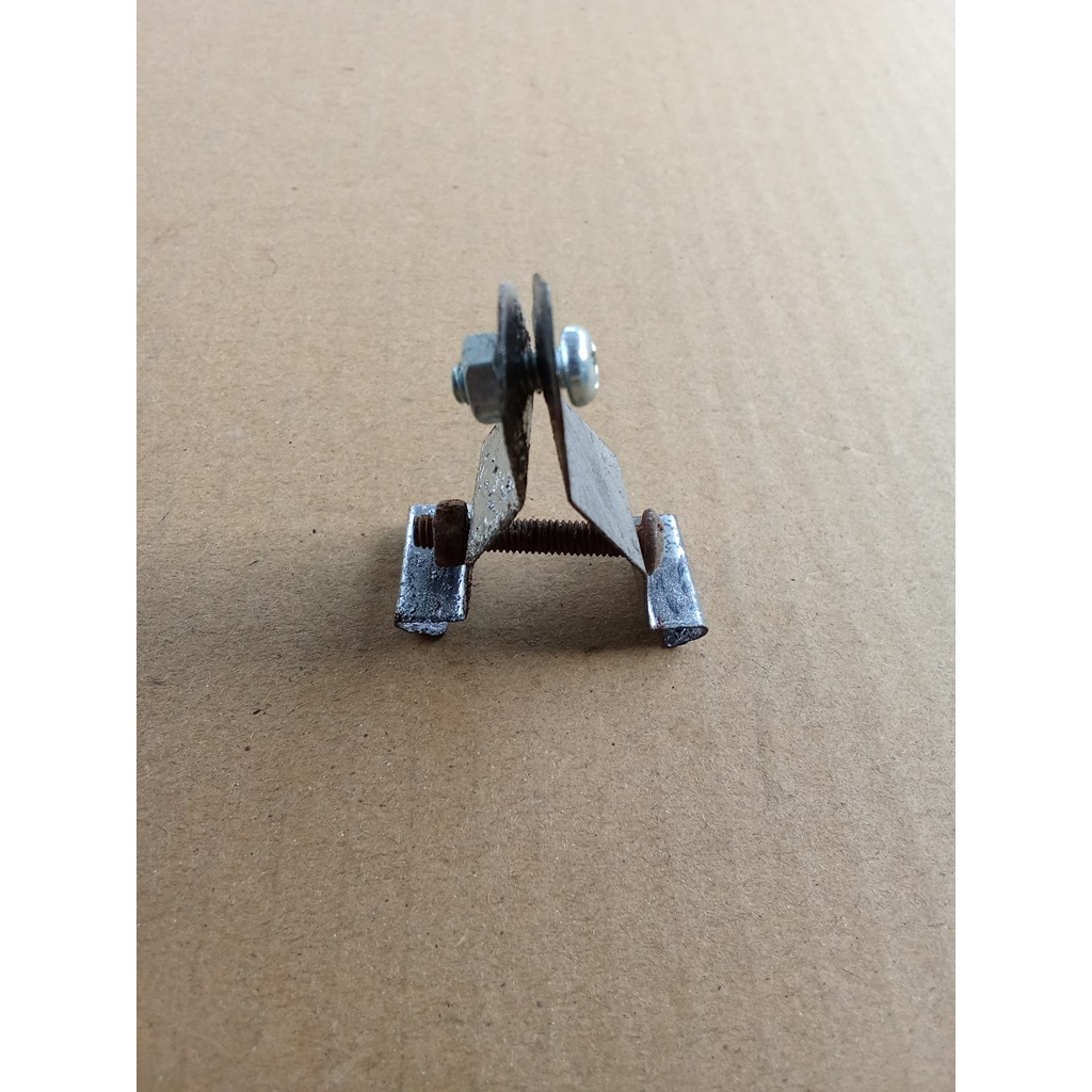 Klem dudukan lampu sepeda onthel