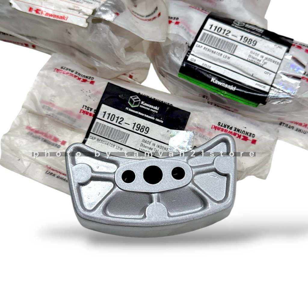 NOS CAP RESONATOR TUTUP BLOK 1827 BAWAH NINJA R OLD KIS C J ORIGINAL KAWASAKI 11012-1989