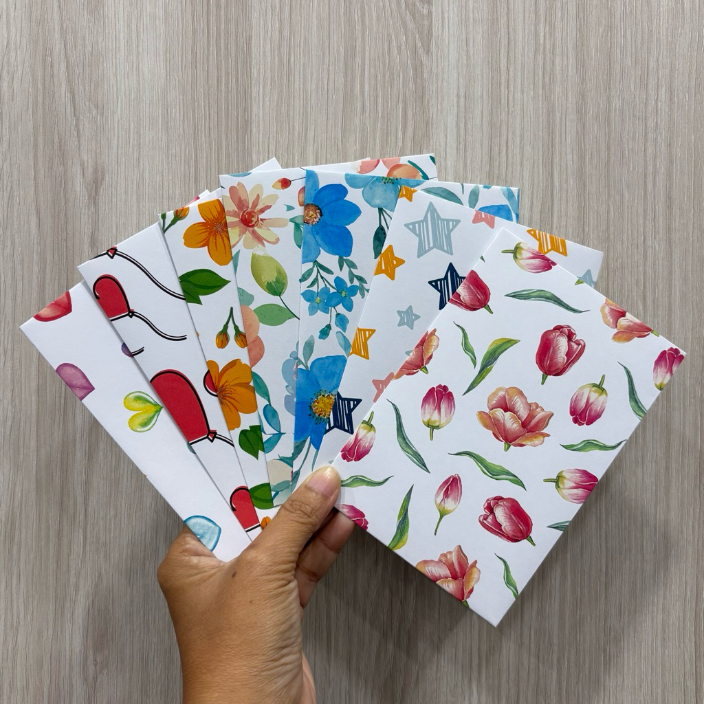 

Amplop A6 Ukuran sekitar 10x14 cm Motif Warna Warni Aesthetic