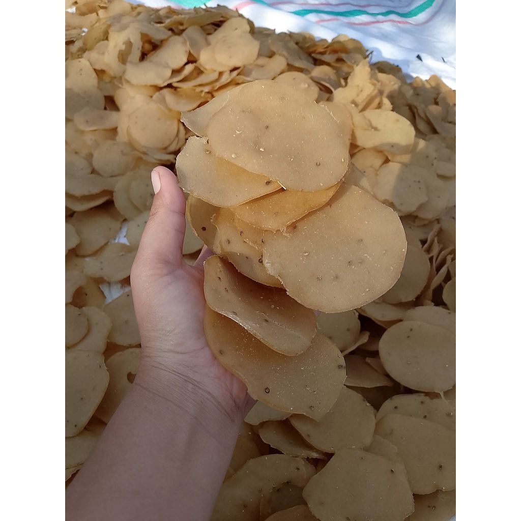 

Kerupuk Rambak rasa bawang